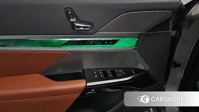 BMW 7 Series (G70) id 3190989 из Кореи 8