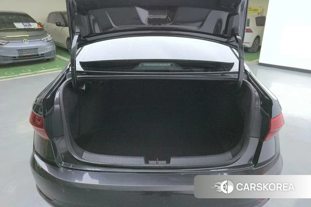 Volkswagen Sagitar id 4212489 из Китая 8