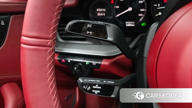 Porsche 911(992) id 4899200 из Кореи 8