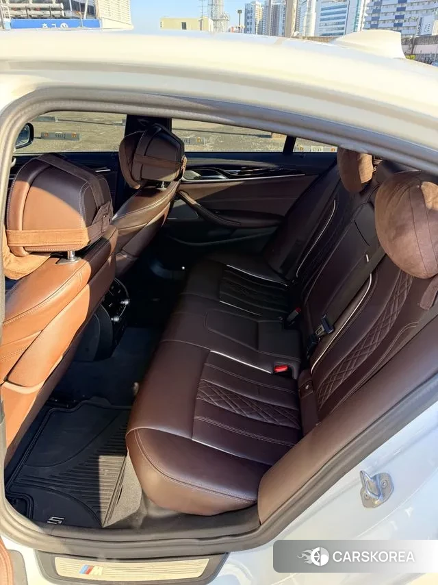 BMW 5 Series (G30) id 3607176 из Кореи 8