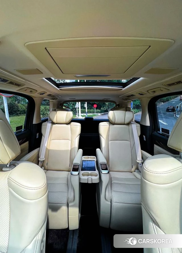 Toyota Elfa id 4278120 из Китая 8