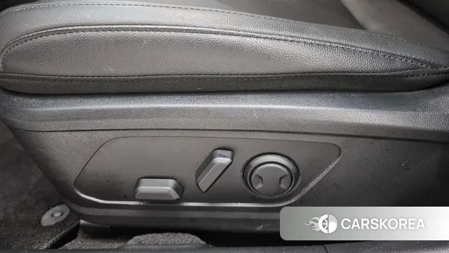 Hyundai Grandeur (GN7) id 3769909 из Кореи 8