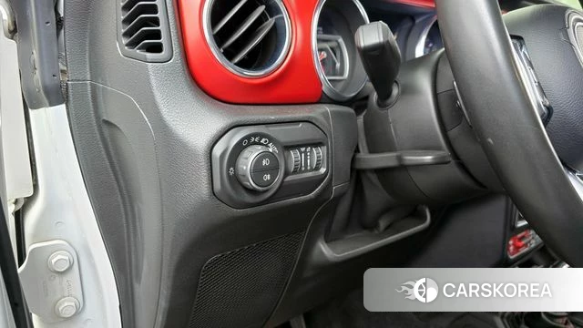 Jeep Wrangler (JL) id 3898554 из Кореи 8