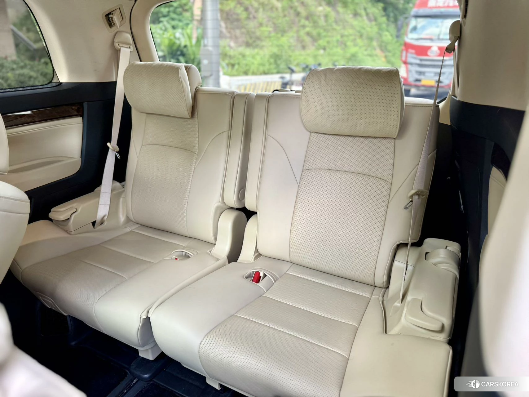 Toyota Alphard id 4510799 из Китая 8