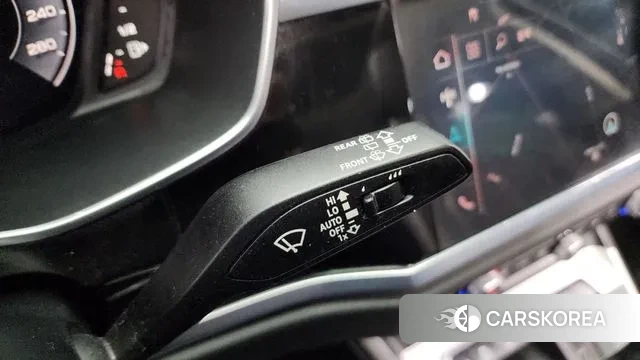 Audi Q3 (F3) id 3671864 из Кореи 8