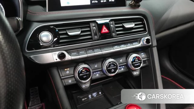 Genesis G70 id 4562997 из Кореи 8