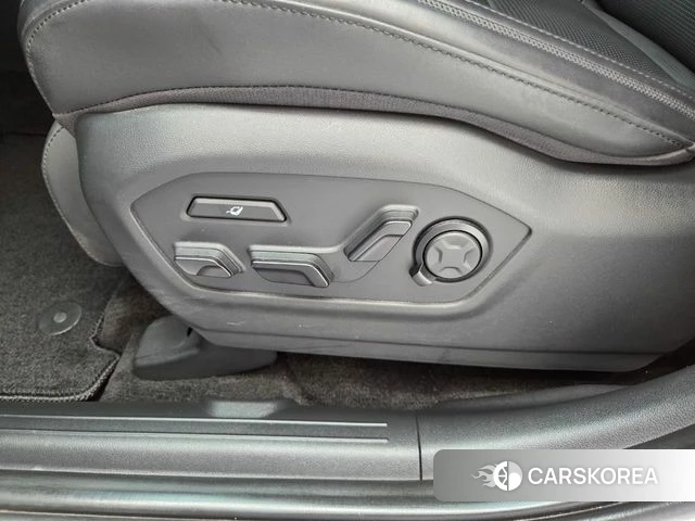 Hyundai Santa Fe (MX5) id 3940228 из Кореи 8