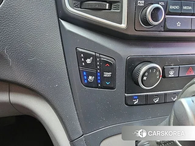 Hyundai The New Grand Starex id 3161786 из Кореи 8