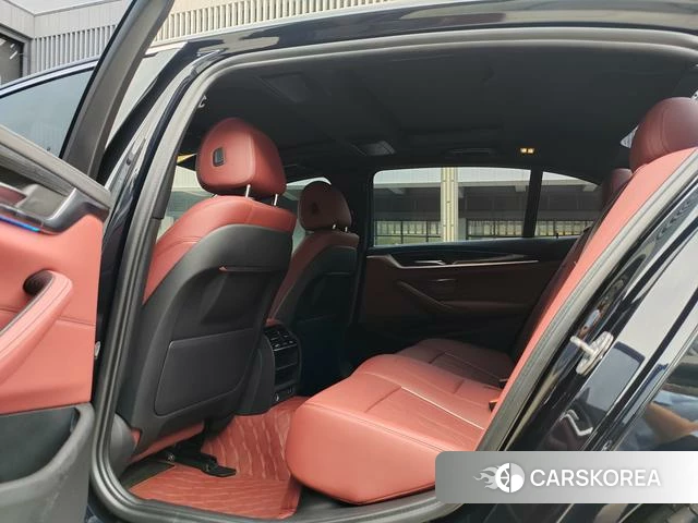BMW 5 series PHEV id 4257328 из Китая 8