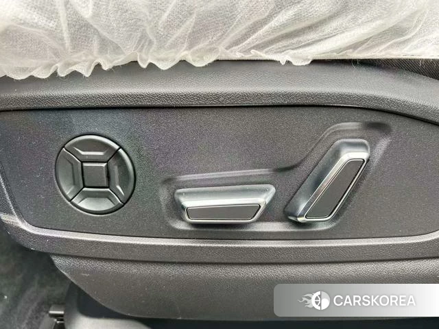 Audi Q5L id 4236167 из Китая 8