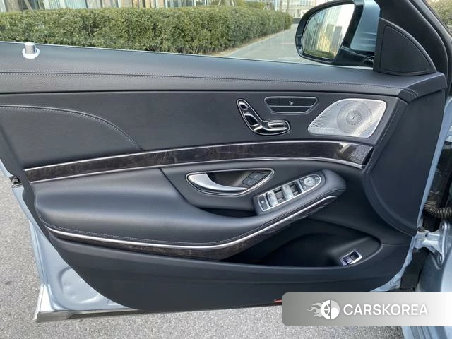 Mercedes-Benz S-class id 4208475 из Китая 8