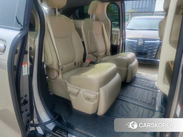 Toyota Grevia id 4258445 из Китая 8