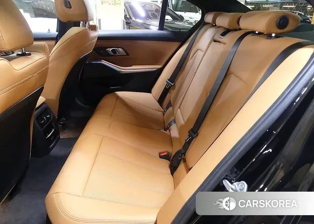 BMW 3 Series (G20) id 3236756 из Кореи 8