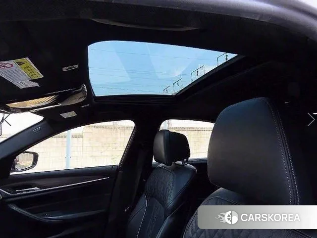 BMW 5 Series (G30) id 3055765 из Кореи 8