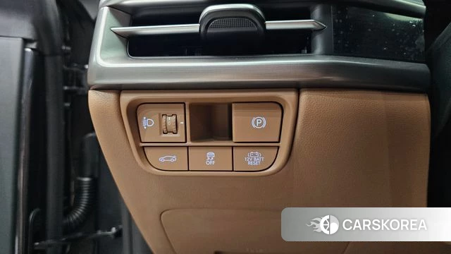 Hyundai Grandeur Hybrid (GN7) id 4432696 из Кореи 8