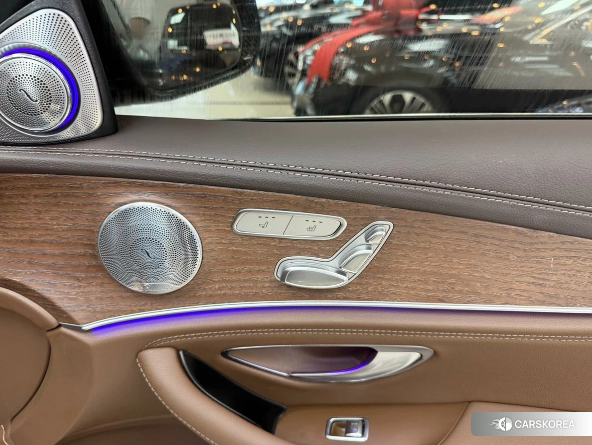 Mercedes-Benz E-class id 4455199 из Китая 8