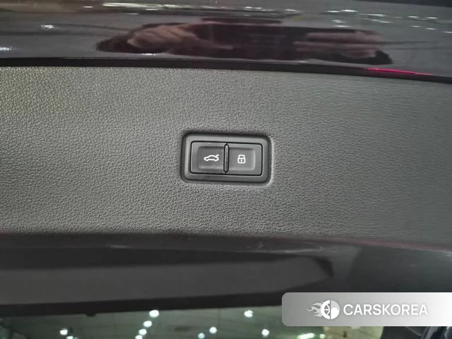 Audi Q8 (4M) id 3827649 из Кореи 8