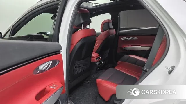 Genesis GV70 id 3306303 из Кореи 8