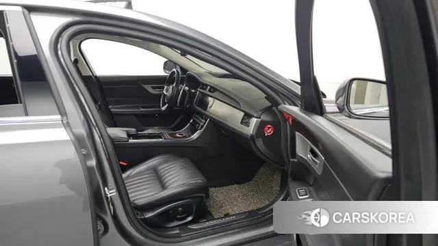 Jaguar XF (X260) id 3568549 из Кореи 8