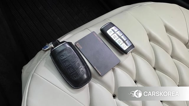 Genesis GV70 id 4488552 из Кореи 8