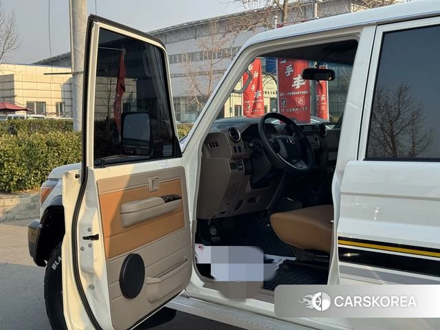 Toyota Land Cruiser 70 Series id 4257494 из Китая 8