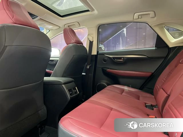 Lexus NX id 4213605 из Китая 8