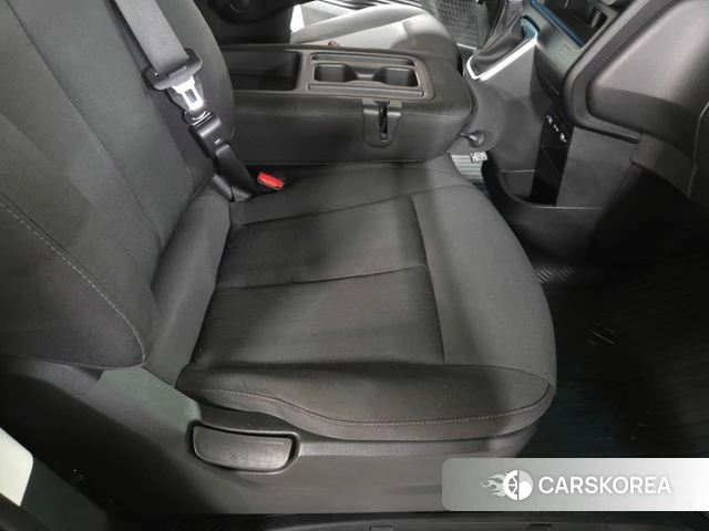 Hyundai Staria id 4905711 из Кореи 8