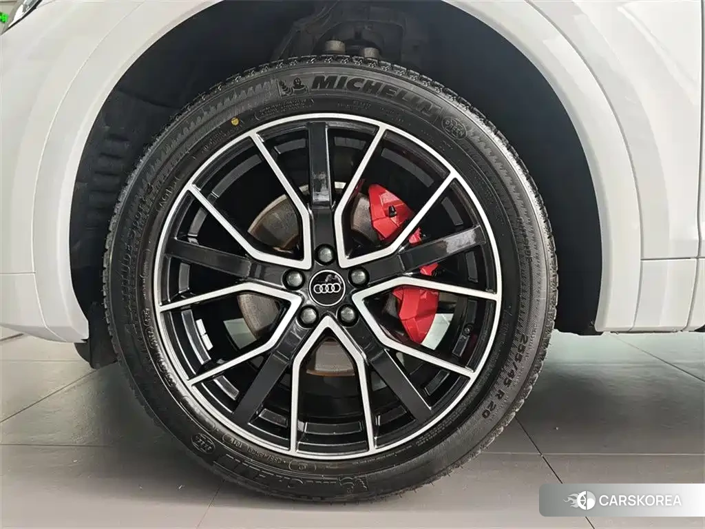 Audi Q5L id 4578199 из Китая 8