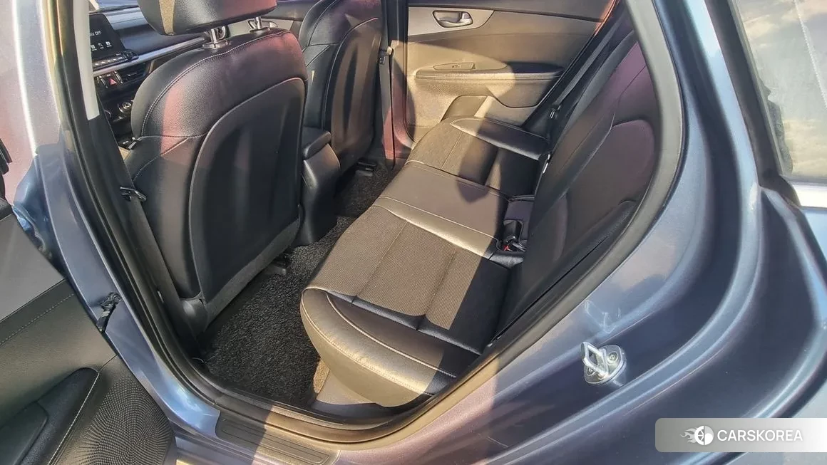 Kia Come New K3 id 1285902 из Кореи 8