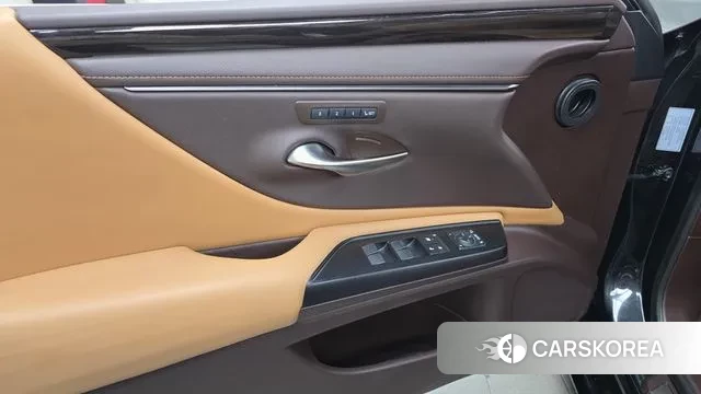 Lexus ES300h 7th generation id 3459997 из Кореи 8