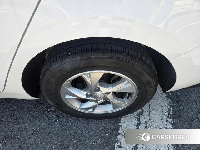 Hyundai Avante (CN7) id 3919747 из Кореи 8