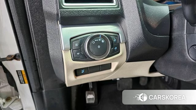 Ford Explorer id 3853962 из Кореи 8