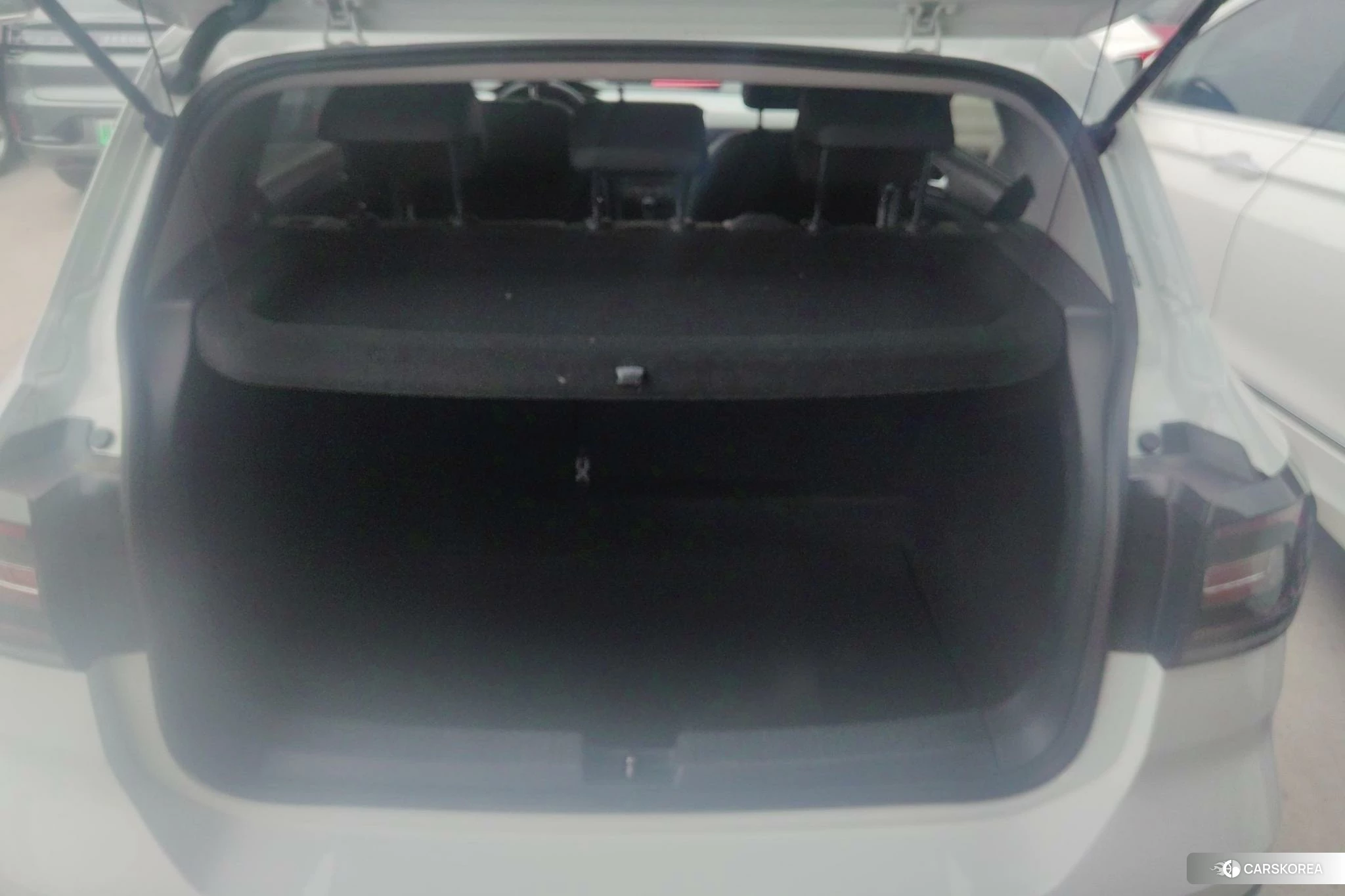 Volkswagen Exploring the shadow id 4441029 из Китая 8