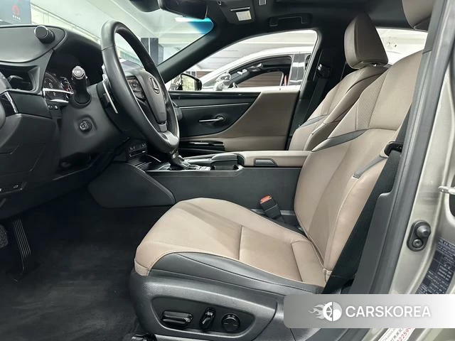 Lexus ES id 4279267 из Китая 8