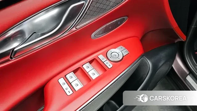 Genesis GV70 id 3421522 из Кореи 8