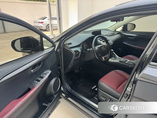 Lexus NX id 4210834 из Китая 8