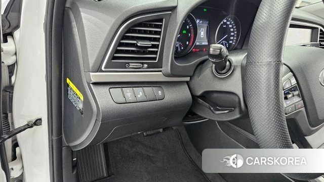 Hyundai Avante AD id 4652336 из Кореи 8