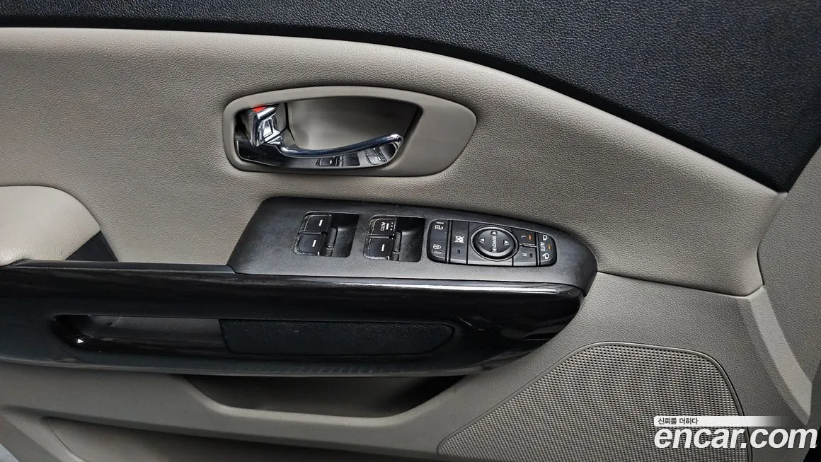 Kia The New Carnival id 2171392 из Кореи 8