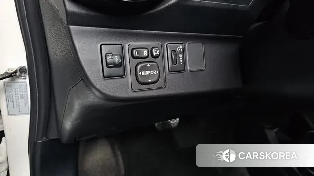 Toyota Prius C id 3379278 из Кореи 8