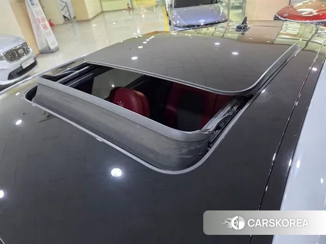 Maserati Levante id 3188558 из Кореи 8