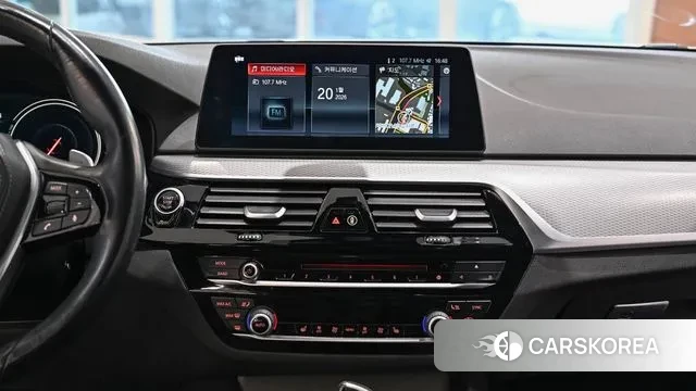 BMW 5 Series (G30) id 3602410 из Кореи 8