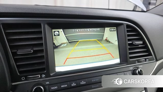 Hyundai Avante AD id 3845679 из Кореи 8