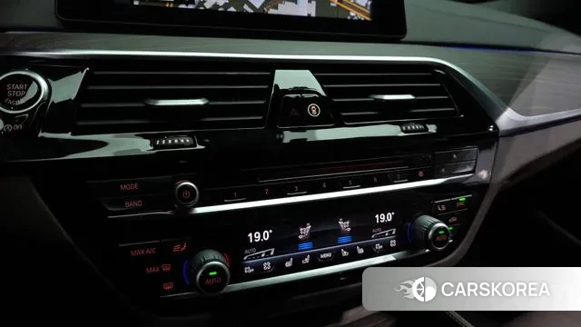 BMW 5 Series (G30) id 3014043 из Кореи 8