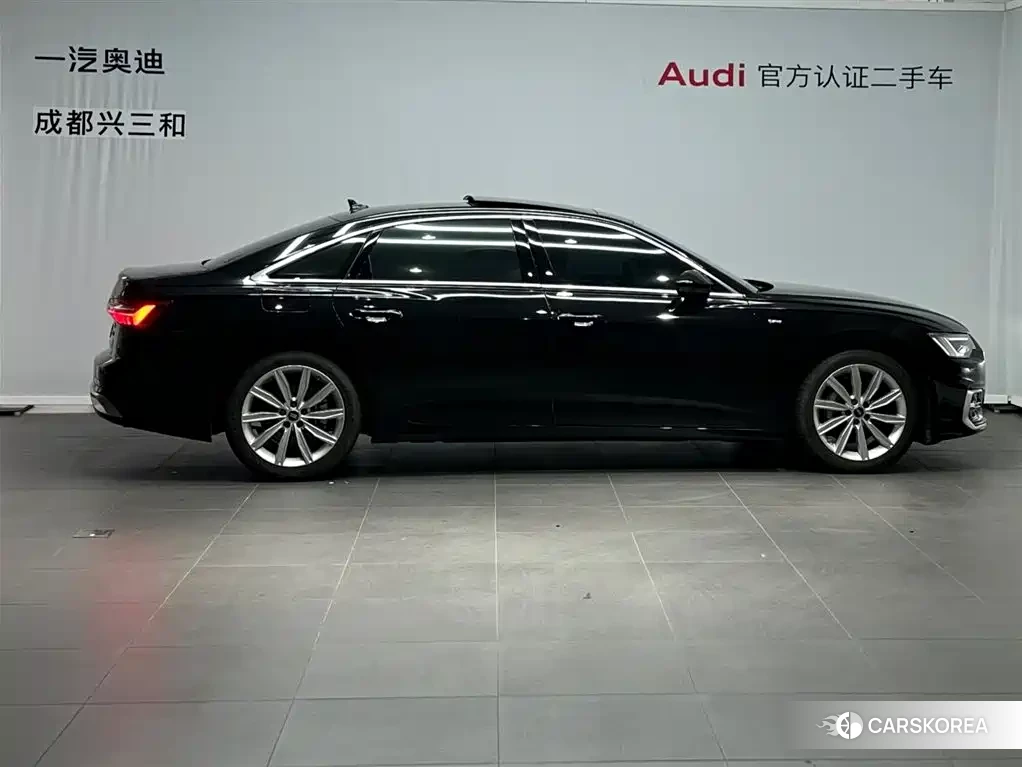Audi A6L id 4649352 из Китая 8