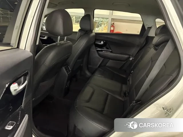 Kia Niro id 3125898 из Кореи 8