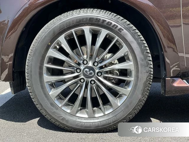 Infiniti QX80 id 4239433 из Китая 8