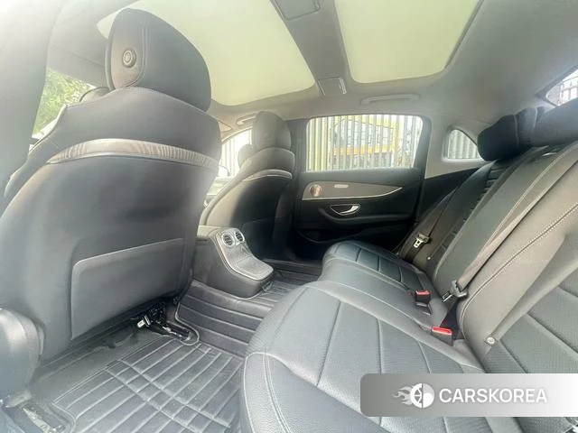 Mercedes-Benz E-class id 4256867 из Китая 8