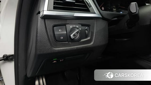 BMW 3 Series (F30) id 3905599 из Кореи 8