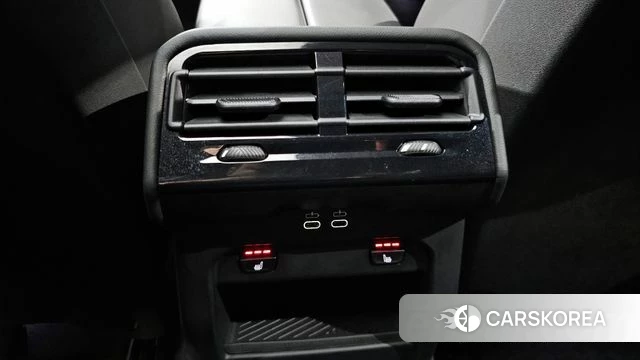 BMW 5 Series (G60) id 3831411 из Кореи 8