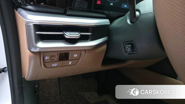 Hyundai Grandeur (GN7) id 3798291 из Кореи 8